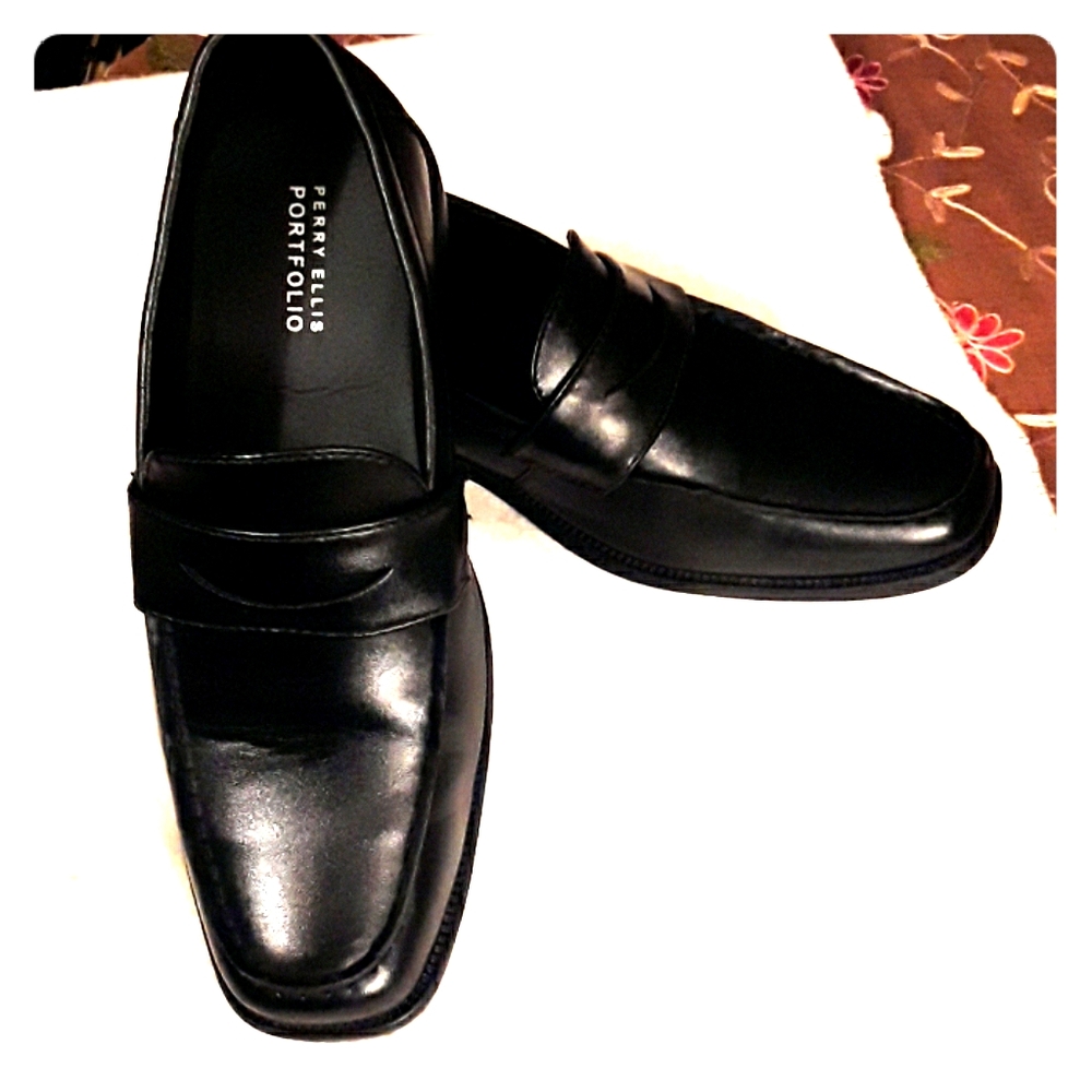 Perry Ellis Shoes - Picture 3 of 5